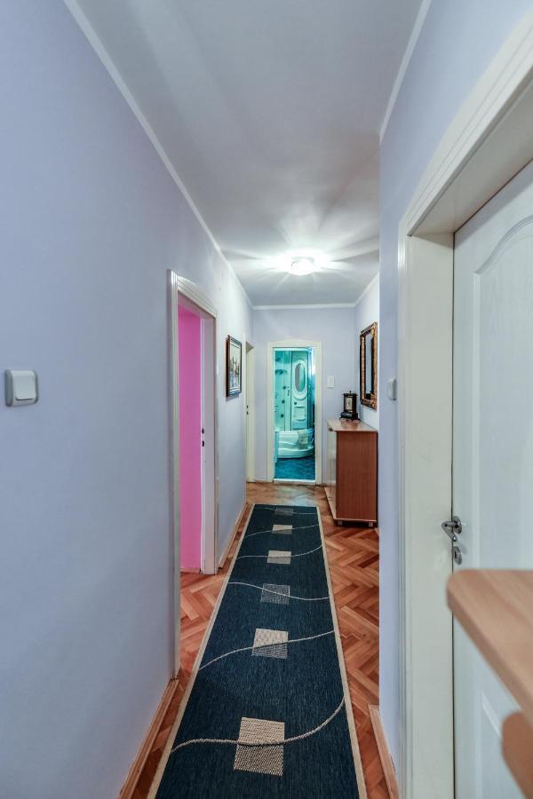 Lux Apartman Cvetkovic Apartment Kraljevo Exterior foto